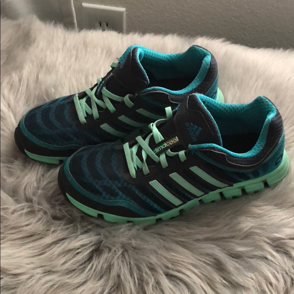 Shoes - Picture 2 of 5